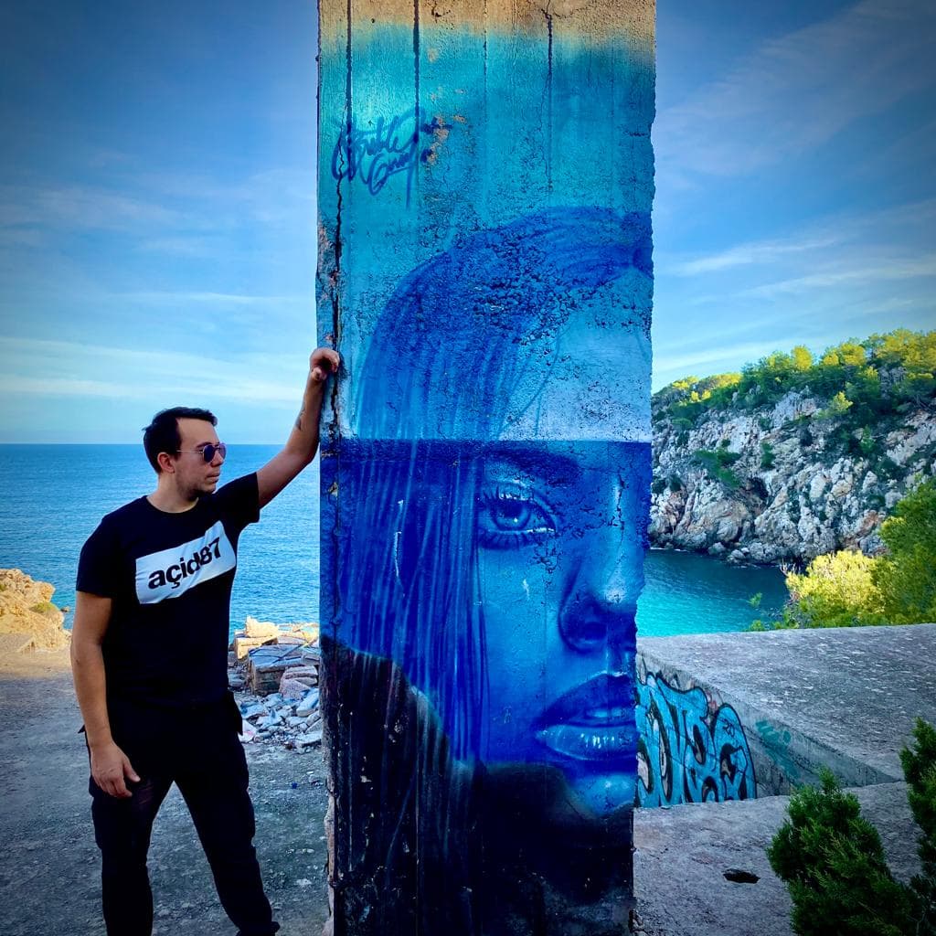 Cala Den Serra Graffiti