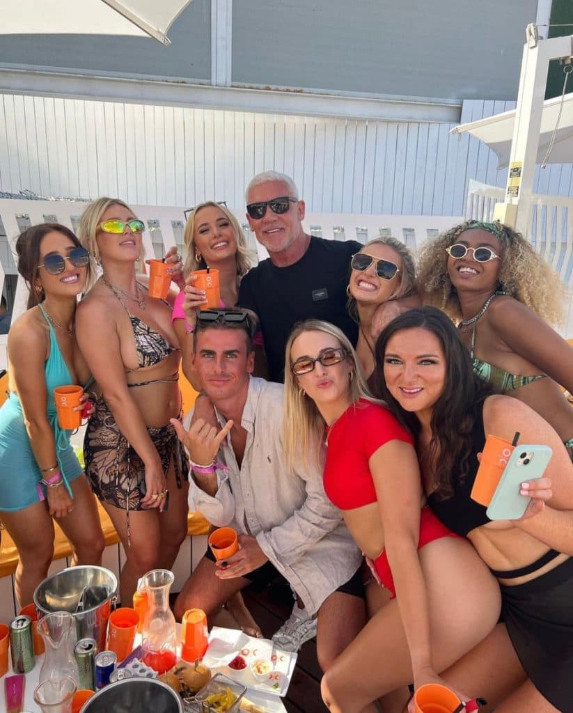 Get A Selfie With Wayne Linkeker At Obeach Ibiza Things To Do