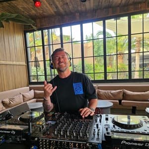 Mirko Paoloni @ Pikala Beach Club