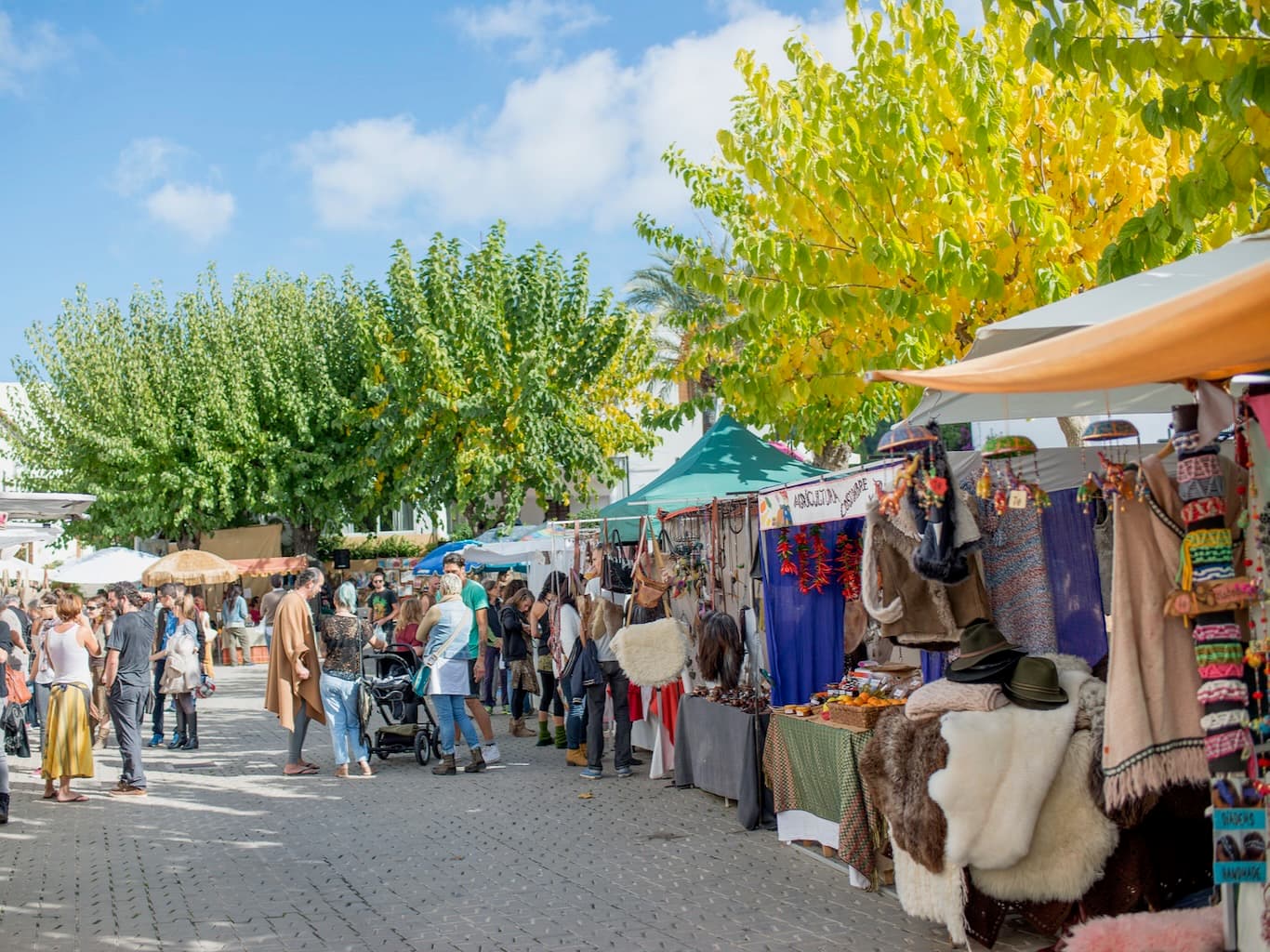 Sunday Artisan Market in San Juan