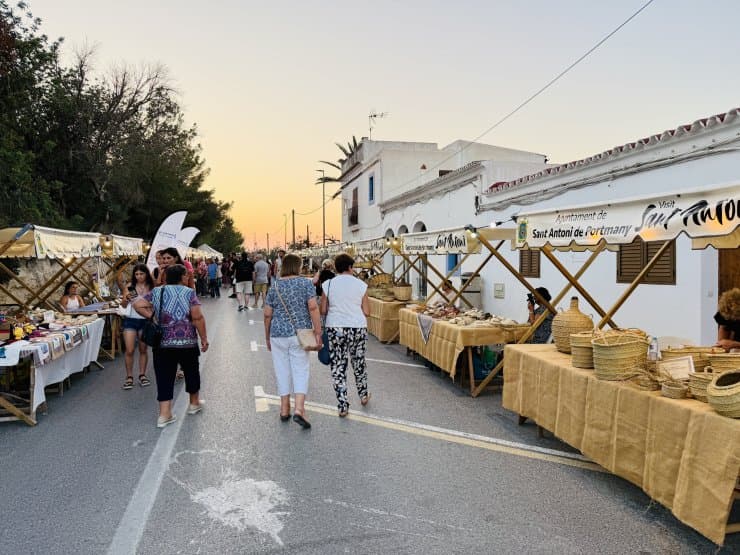 Evening Craft Market In San Rafael